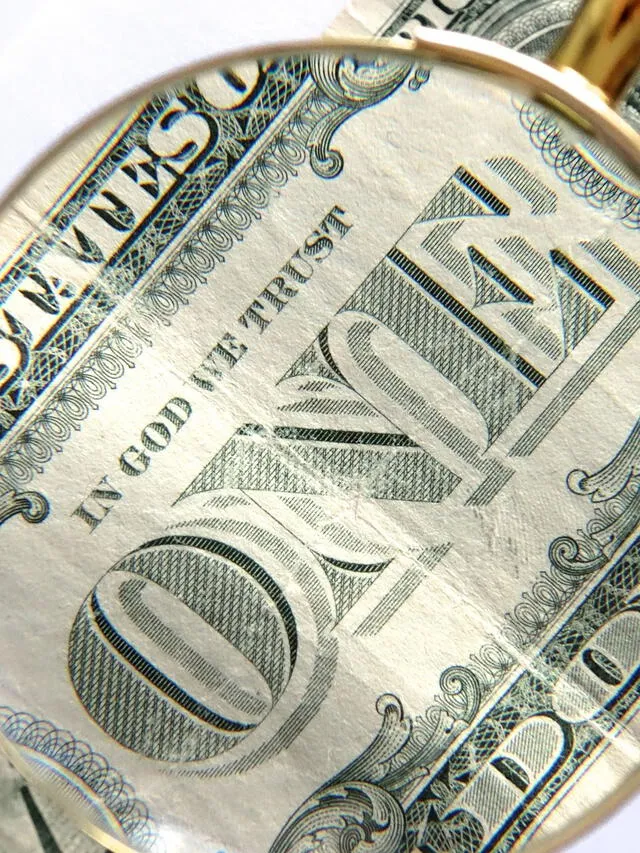 Cuál es el origen de 'In God we trust', el lema oficial de EE. UU. que aparece en el dólar