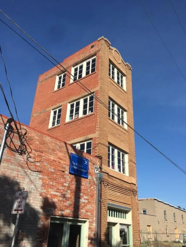 La construcción del insólito edificio se remonta en un contexto al crecimiento económico que se dio en 1910. Foto: X/@Trentan2_    