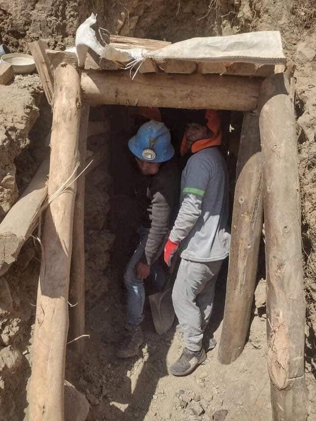 Un trabajador falleció y otro colaborador quedó sepultado por más de 48 horas tras el derrumbe reportado en una mina. Foto: difusión   