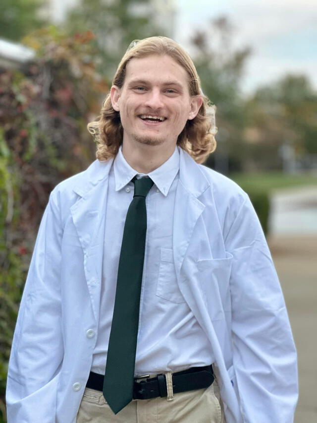  Según sus redes sociales, Cody Brown estudia Biotecnología en la Universidad Estatal de Michigan. Foto: Cody Brown.   