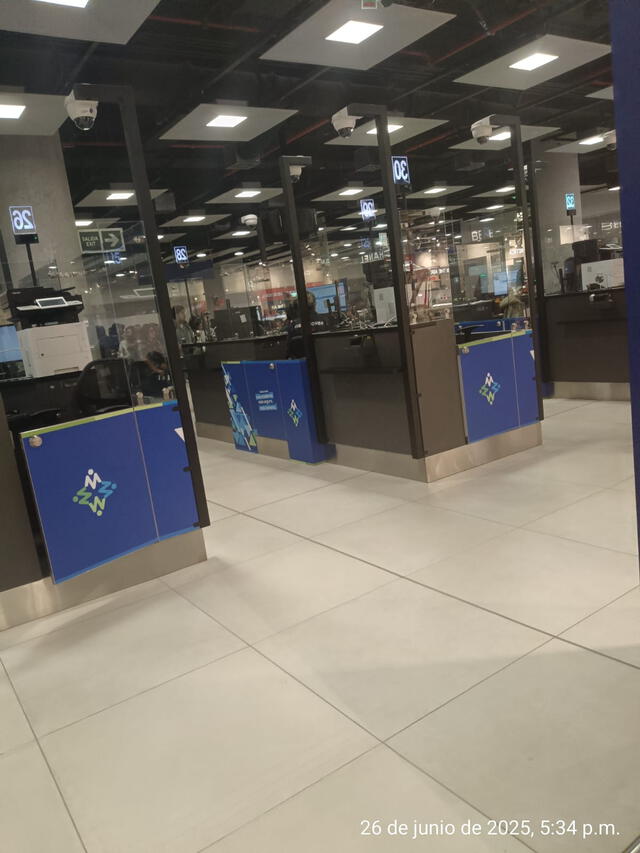 Garitas de migración vacías en el nuevo terminal del aeropuerto Jorge Chávez: Foto: X.   