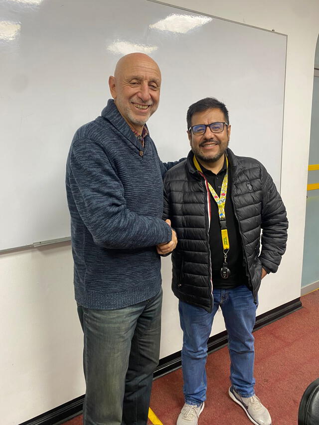 José Cueto oficializa alianza con la bancada de izquierda, Bloque Democrático. José Cueto oficializa alianza con la bancada de izquierda, Bloque Democrático.