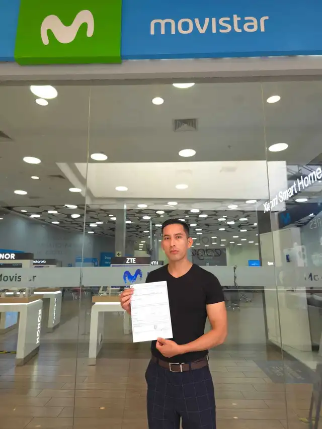 Tanto Entel como Movistar entregaron chips reciclados que no estaban correctamente “limpios”. Foto: Sebastián Blanco / La República. Tanto Entel como Movistar entregaron chips reciclados que no estaban correctamente “limpios”. Foto: Sebastián Blanco / La República.