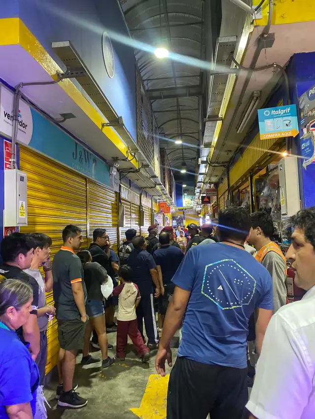 El siniestro ocurrió en pleno horario laboral, generando la conmoción entre el público
