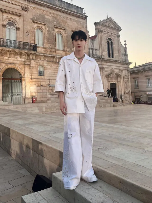 NCT: Doyoung deslumbra en desfile de Dolce Gabbana y posa junto a Annita