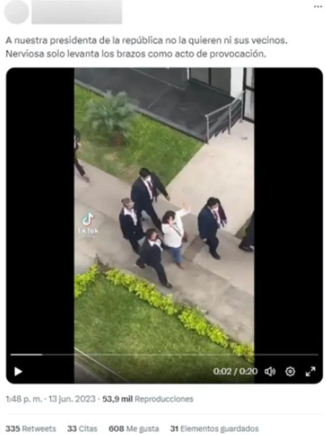  La publicación asegura que en el video aparece la presidenta Dina Boluarte mientras es agredida verbalmente. Foto: captura en Twitter   