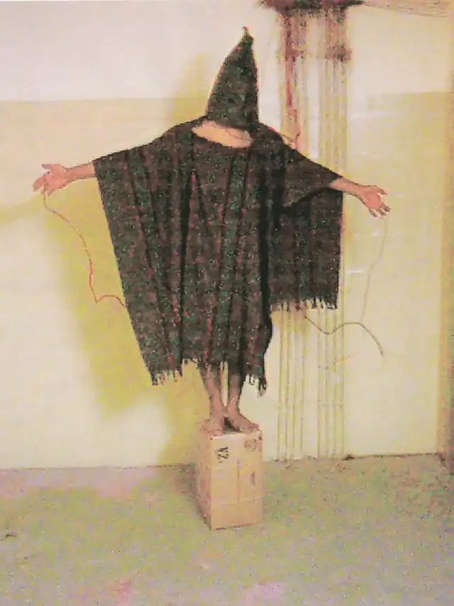 Evidencia. Una de las fotografías que publicó Hersh sobre las torturas en la cárcel de Abu Ghraib. Foto: difusión   