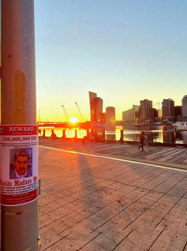 El cartel con la recompensa puesta por EE. UU. se exhibió en distintos países. Foto: X/@vente_mundo El cartel con la recompensa puesta por EE. UU. se exhibió en distintos países. Foto: X/@vente_mundo