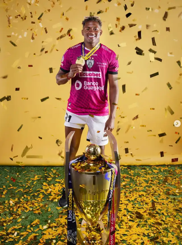 Emerson Pata es un jugador de 21 años procedente de la cantera de IDV. Foto: Instagram   