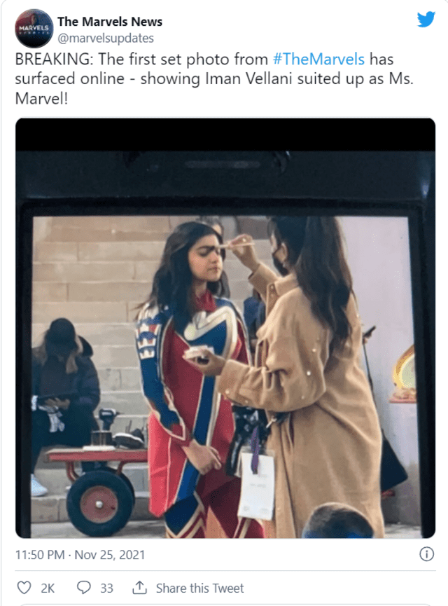 Primera foto de la actriz Iman Vellani como Ms. Marvel. Foto: captura Twitter