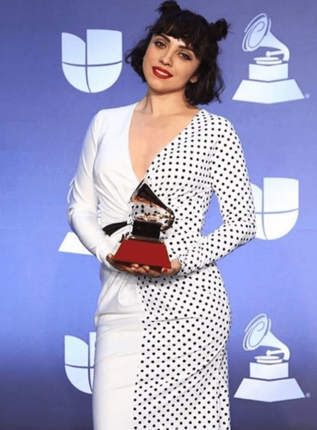 Mon Laferte y su premio Latin Grammy