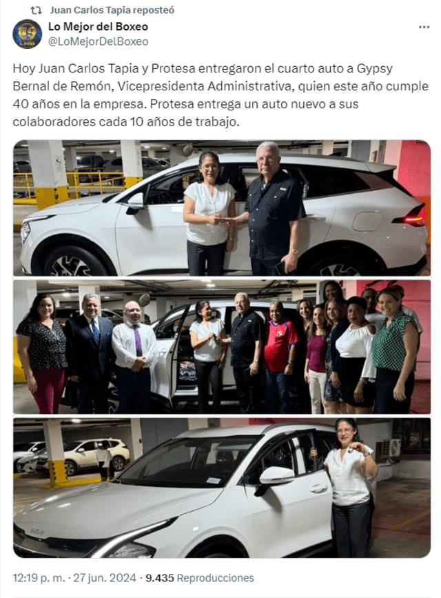  Juan Carlos Tapia entregando el cuarto auto a la vicepresidenta administrativa, Gypsy Bernal de Remón. Foto: Twitter Lo Mejor del Boxeo.<br><br>    