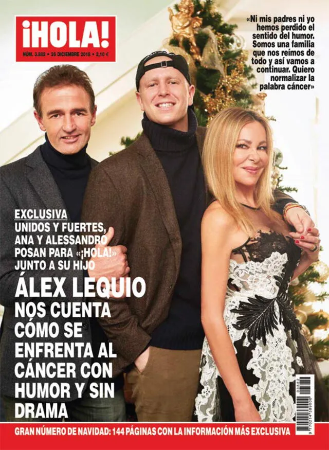 Álex Lequio junto a sus padres en la portada de la revista Hola.