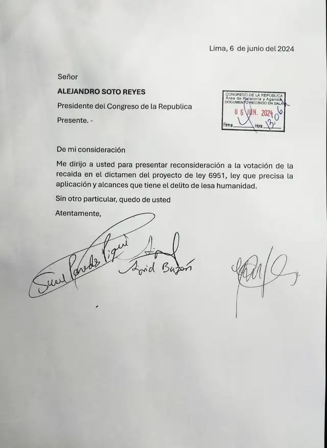 Presentan pedido de reconsideración contra "ley de amnistía". Foto: Sigrid Bazán/X Presentan pedido de reconsideración contra "ley de amnistía". Foto: Sigrid Bazán/X