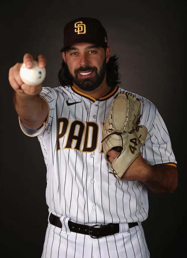 Nabil Crismatt, el lanzador de San Diego Padres de la MLB, sería el pitcher abridor de Colombia para enfrentar a México por el Clásico Mundial de Béisbol 2023. Foto: Christian Petersen/AFP