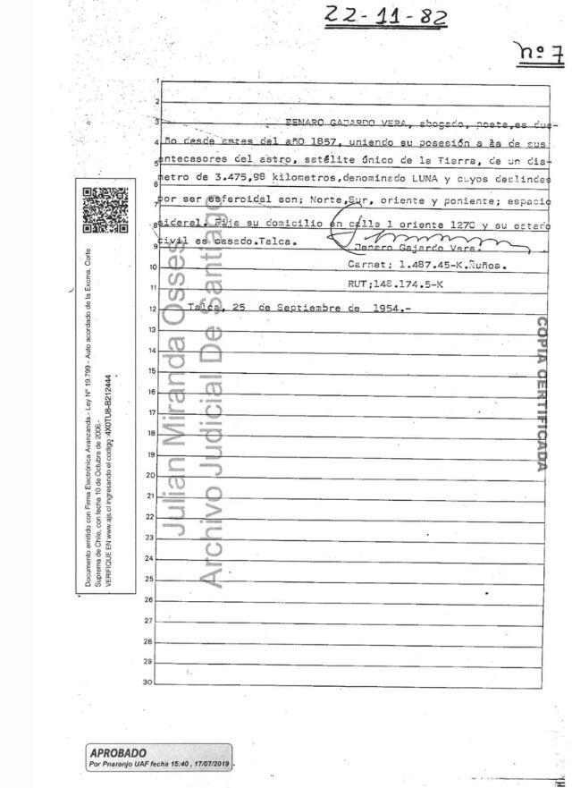 Documento con el que el chileno Jenaro Gajardo indica que compró la Luna. Foto: Legislación chilena   