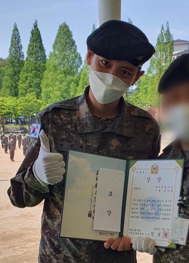 Chanyeol en el servicio militar. Foto: Naver