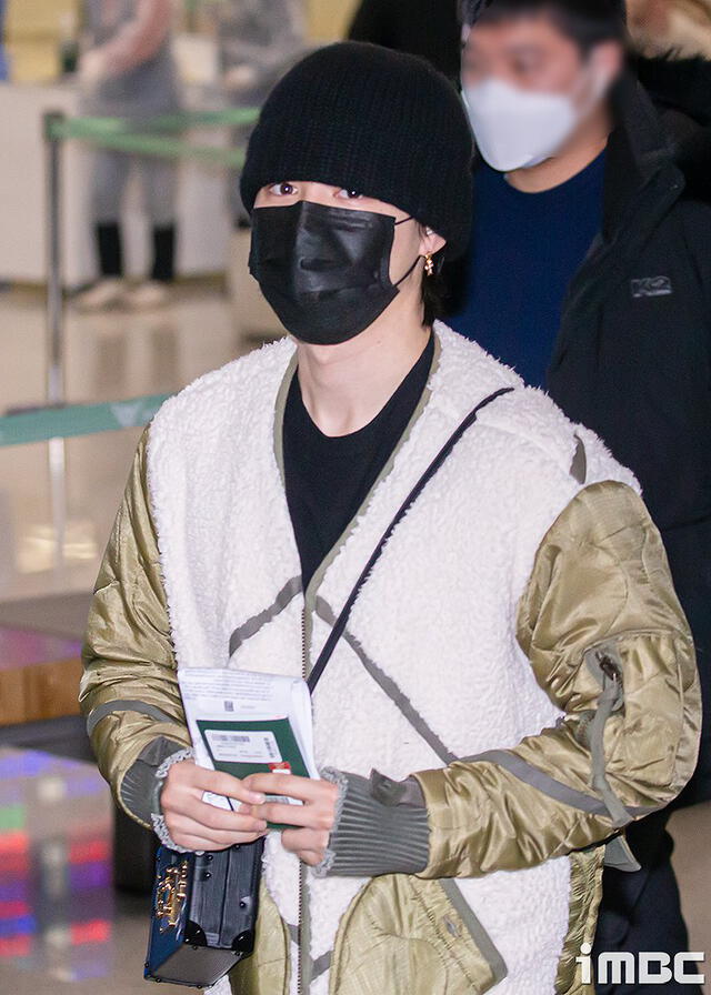 Jimin en el aeropuerto ICN de Corea del sur (6 diciembre 2021). Foto: iMBC