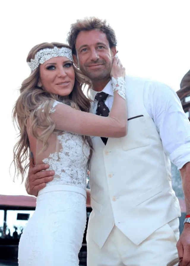 Geraldine Bazán y Gabriel Soto en el día de su boda.