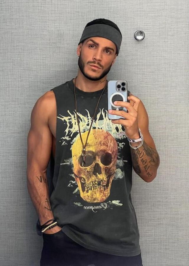 Mario Irivarren optó por un outfit más punk para el Lollapalooza 2023. Foto: Instagram/@marioirivarren   