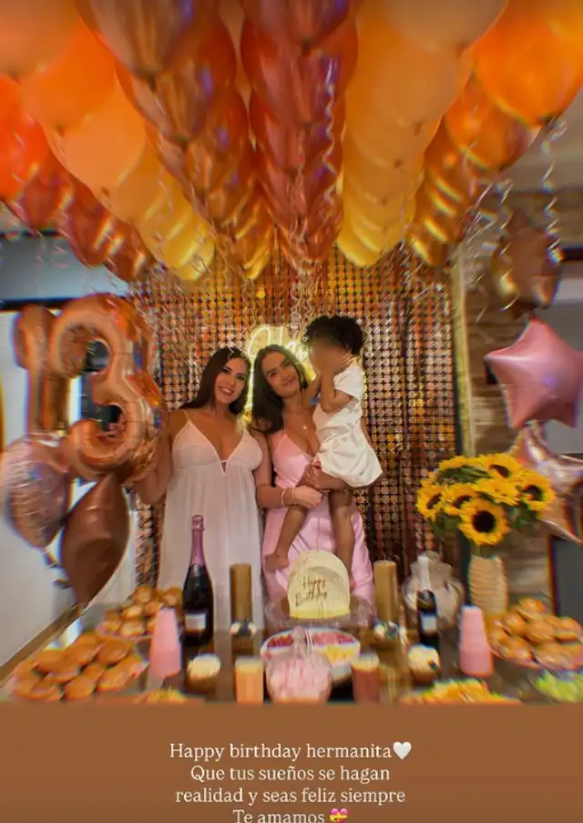 Darinka Ramírez y su familia. Foto: Instagram   