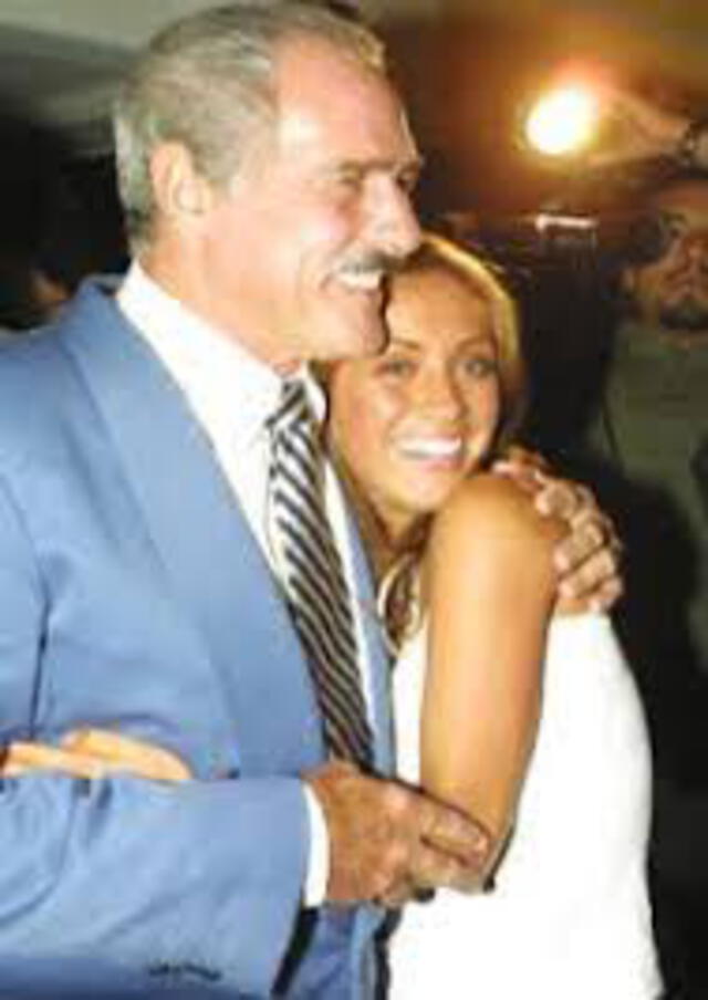 Anahí y Andrés García durante las grabaciones de la telenovela Mujeres engañadas. Foto: El Ruinaversal Anahí y Andrés García durante las grabaciones de la telenovela Mujeres engañadas. Foto: El Ruinaversal