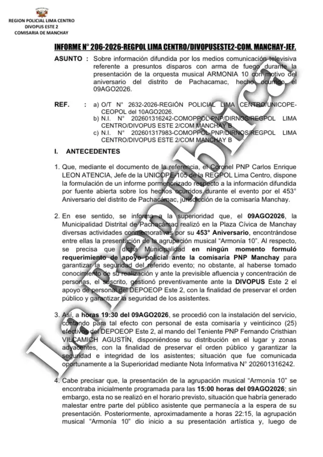 Los agentes policiales, que habían coordinado un operativo, aseguraron la salida segura de los músicos y asistentes tras la suspensión del evento en la Plaza Cívica. Los agentes policiales, que habían coordinado un operativo, aseguraron la salida segura de los músicos y asistentes tras la suspensión del evento en la Plaza Cívica.