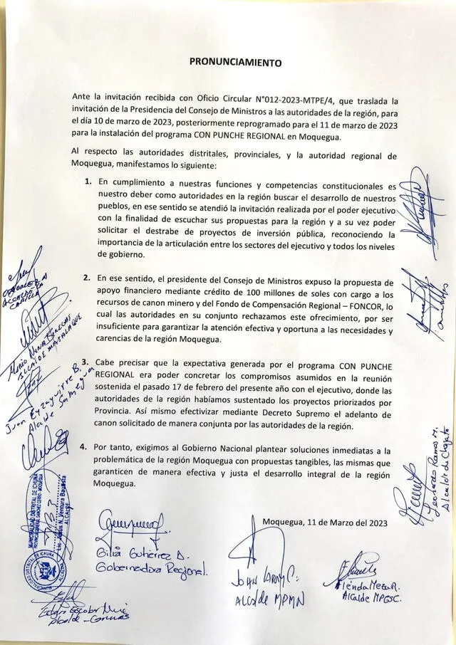  Pronunciamiento que firma la gobernadora Gilia Gutiérrez, los alcaldes provinciales y distritales de Moquegua. Foto: La República.  