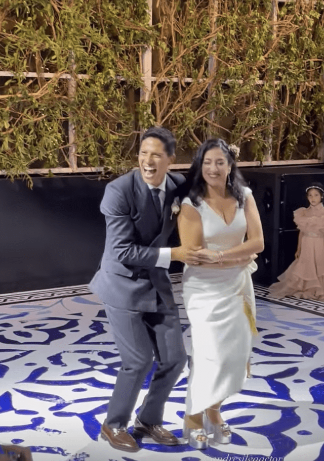  André Silva y Adriana Álvarez disfrutaron del Grupo 5 en su matrimonio. Foto: Instagram  