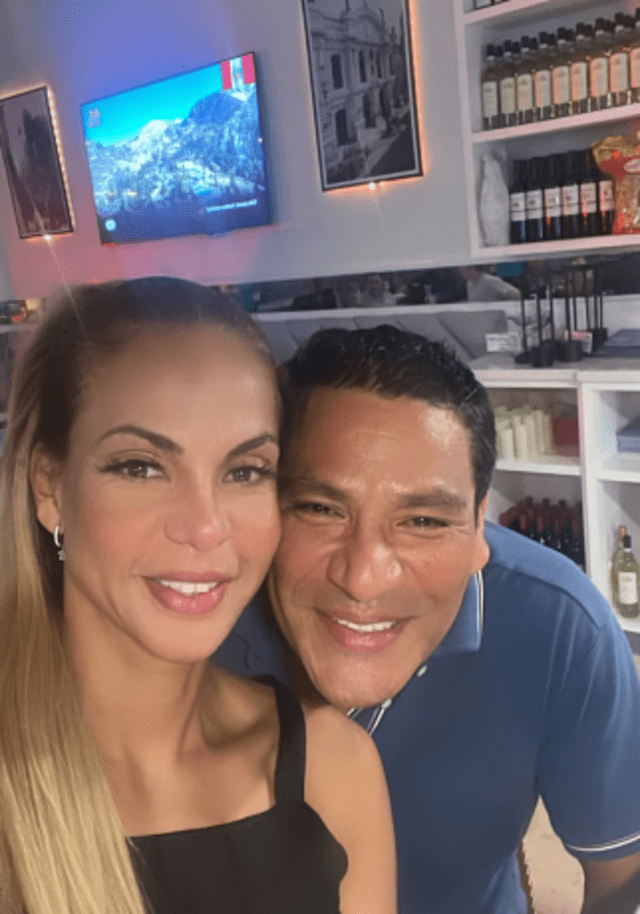 Rosa Elvira Cartagena y su esposo peruano. Foto: Instagram.   