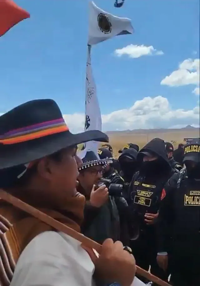 Caminantes del Bicentenario rechazaron la negativa de la policía. Foto: Difusión   