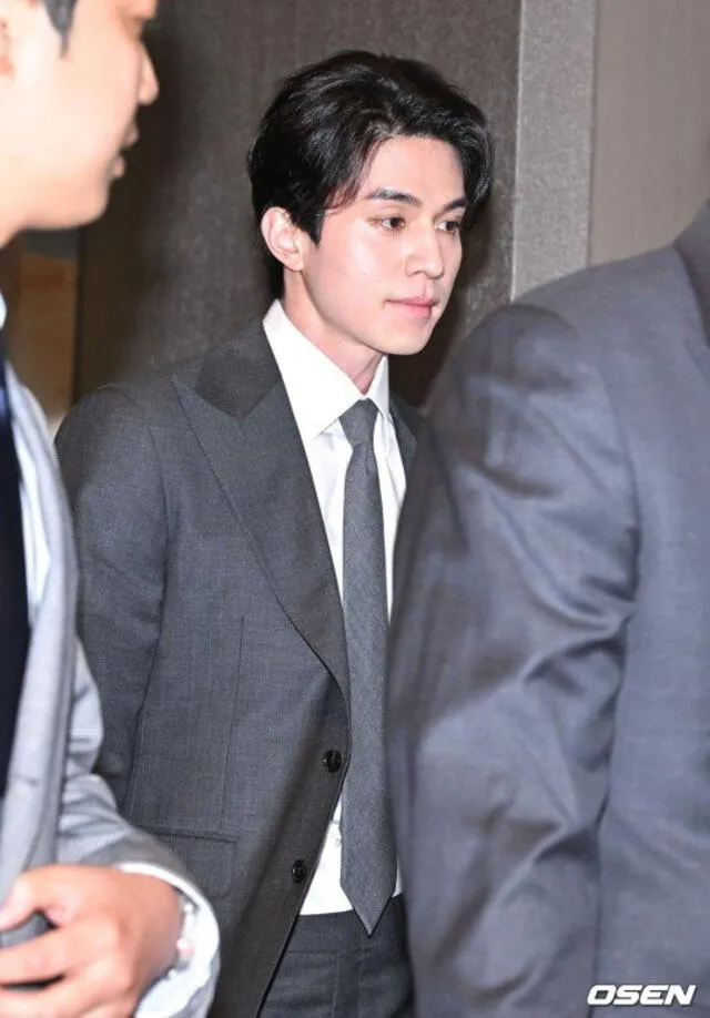 Lee Dong Wook en la boda de Lee Seung Gi. Foto: Osen   