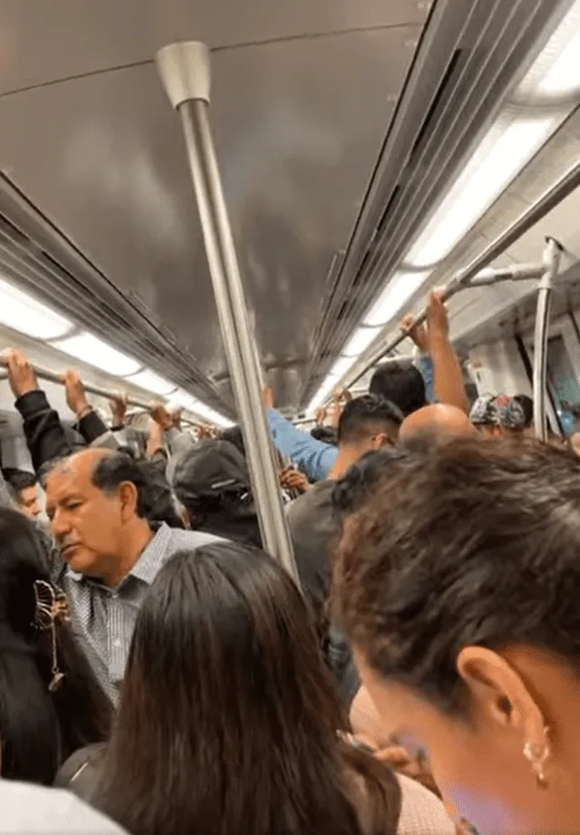 Pasajeros dentro de la Línea 1 del Metro de Lima. Foto: Facebook    