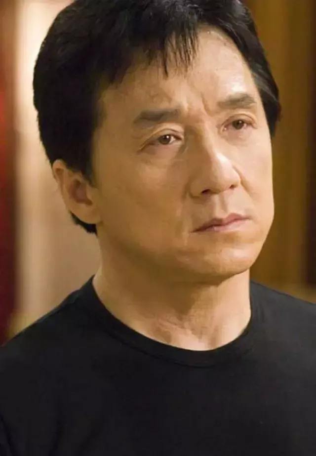 Jackie Chan casi acuchilla a un director