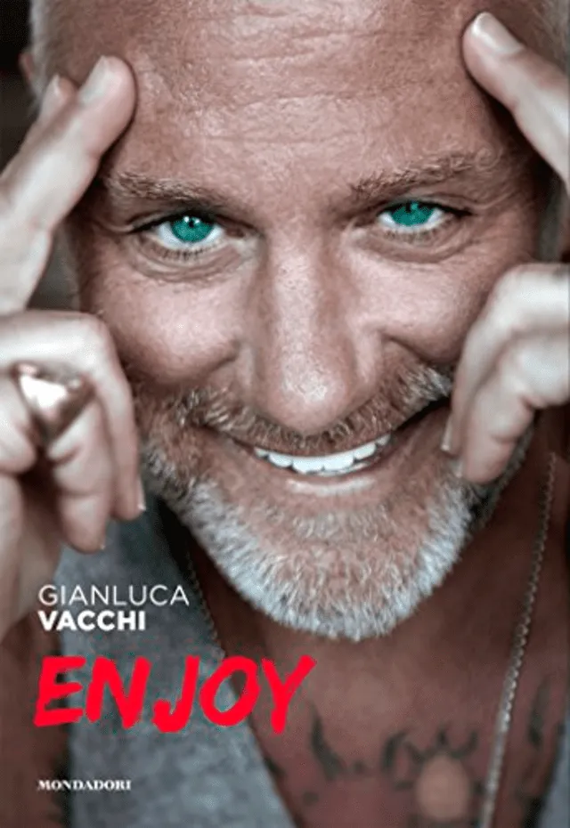 En 2016, Gianluca Vacchi lanzó su libro "Enjoy".