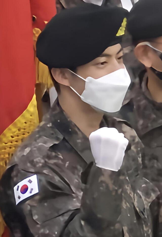 Jin de BTS en el Ejército. Foto: Weverse   