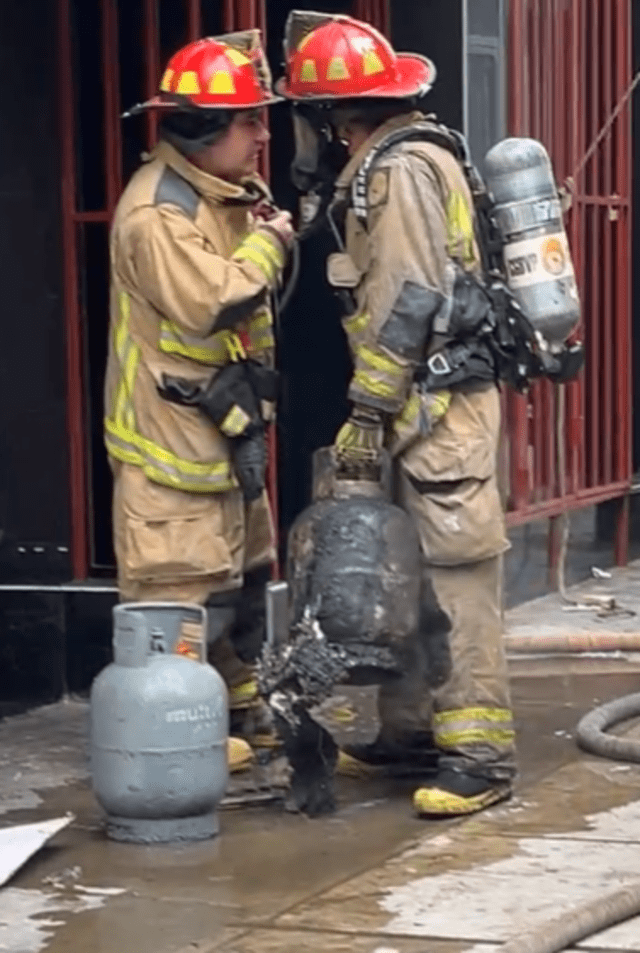 Balón de gas habría ocasionado incendio en inmueble de 5 pisos en el Callao. Balón de gas habría ocasionado incendio en inmueble de 5 pisos en el Callao.