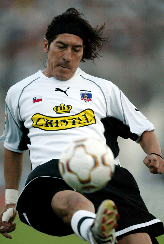  Iván Zamorano cerró su carrera en Colo Colo. Foto: TNT Sports   