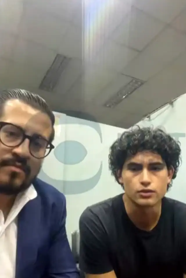  El investigado Adrián Villar, 21 años, durante su breve aparición en la audiencia. Foto: Captura Justicia TV   