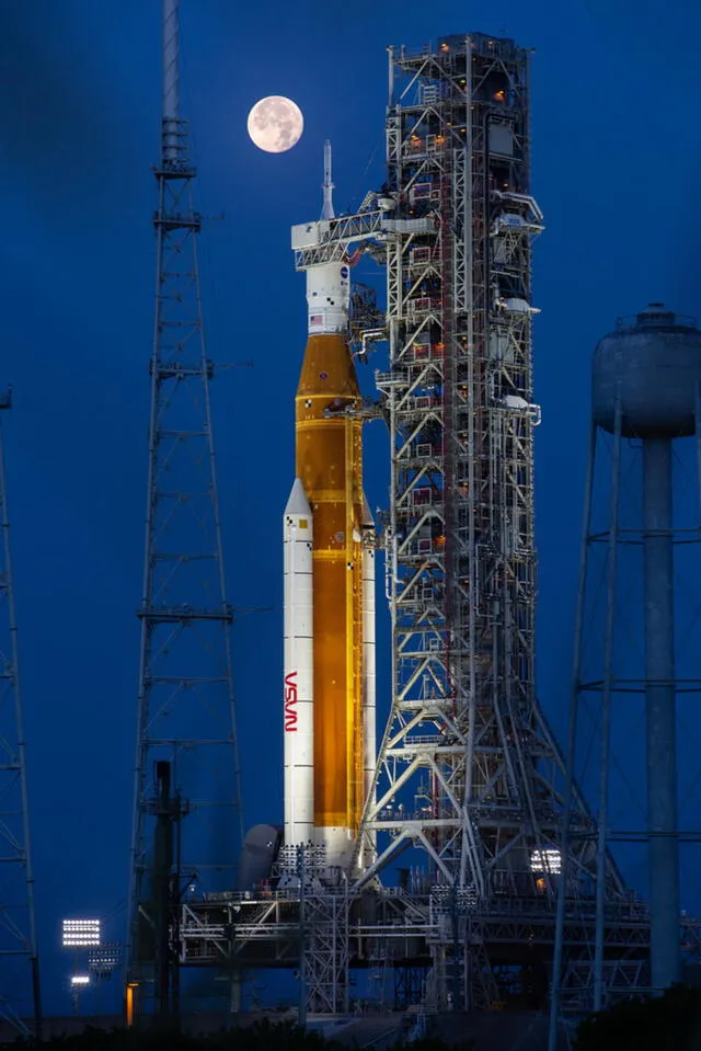 La misión Artemis 1 consta de dos bloques: el cohete Space Launch System (SLS) y, en su cima, la nave Orión. Foto: NASA.