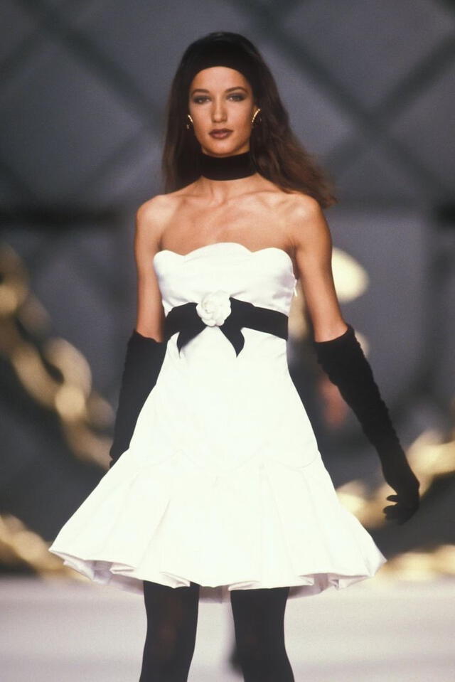Este vestido de los 90 usó Jennie en la MET Gala 2023. Foto: Chanel   