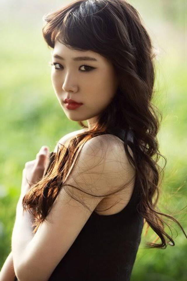 El 8 de enero del 2019, JH Entertainment informó tardíamente que la cantante Maeng Yuna había fallecido.