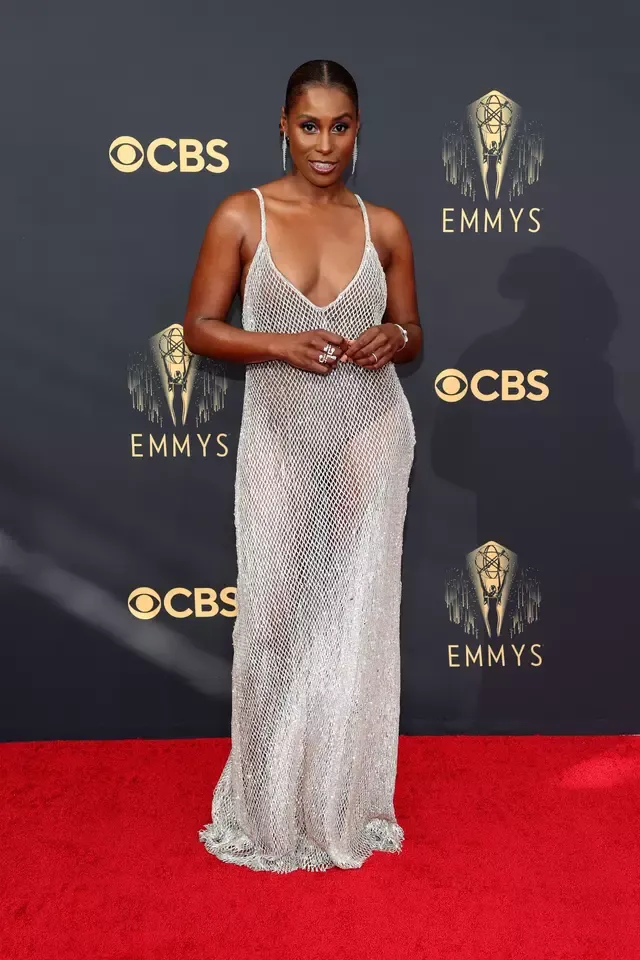 Issa Rae en los Premios Emmy 2021. Issa Rae en los Premios Emmy 2021.