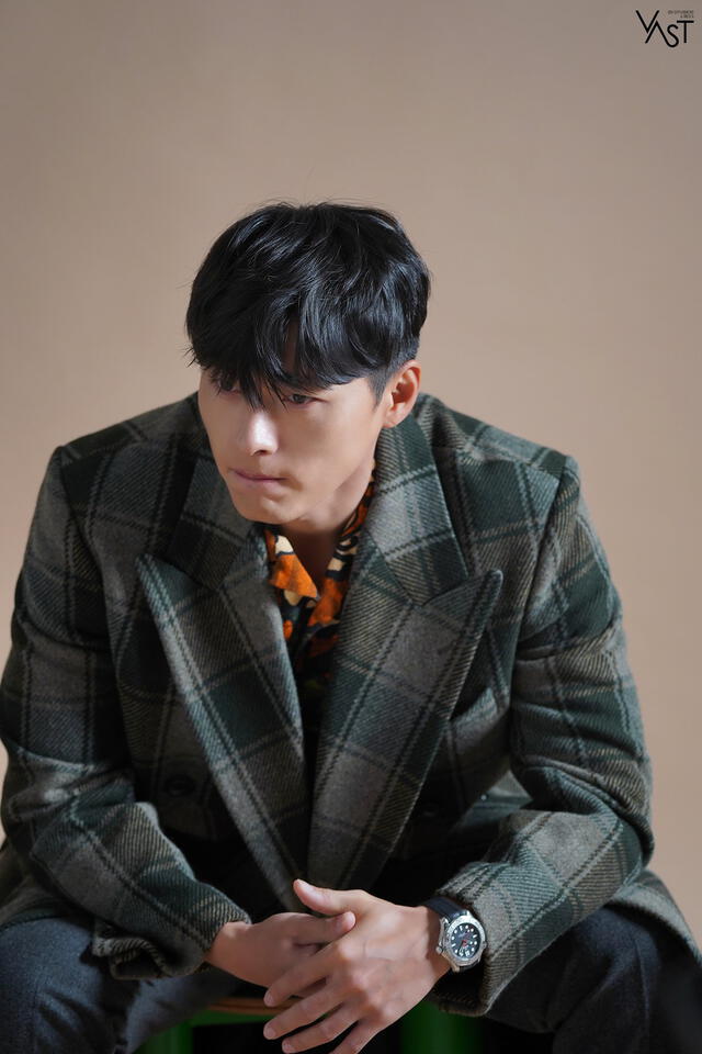 Hyun Bin, Son Ye Jin, Esquire Korea