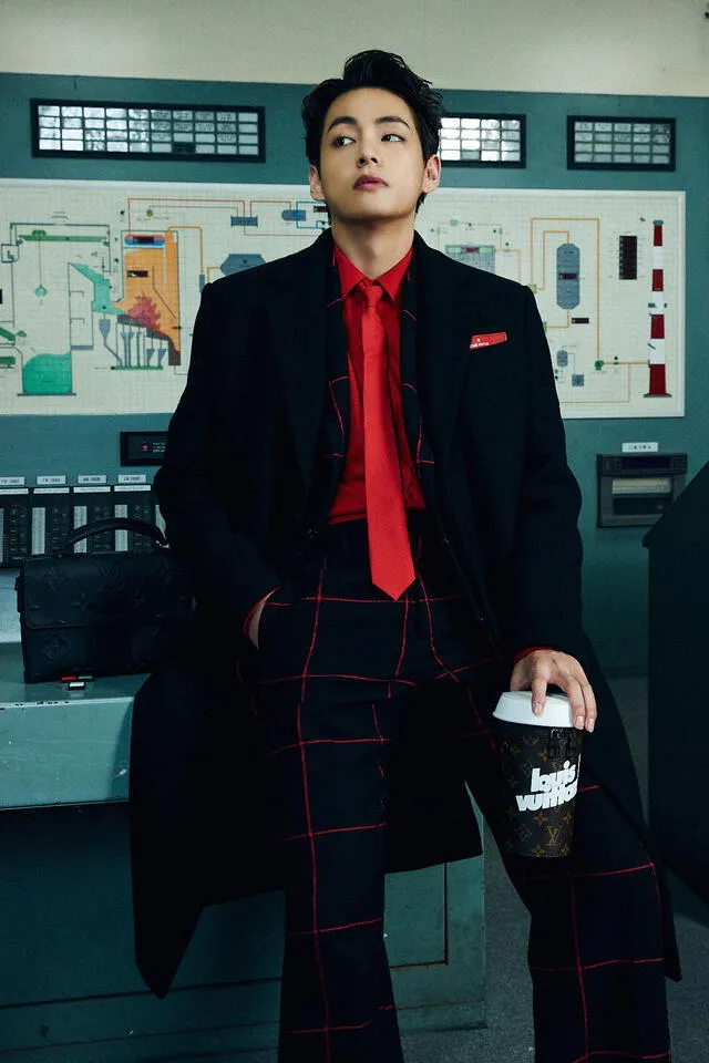 Taehyung (V de BTS) vestido con la colección de Louis Vuitton. Foto: LV