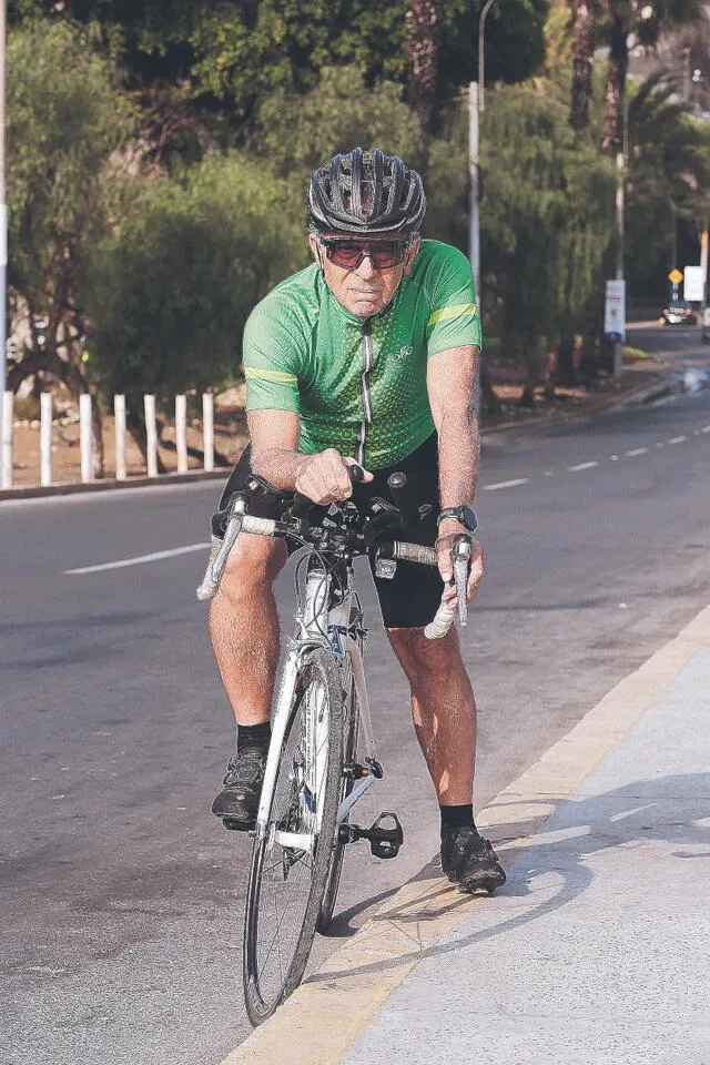  Ciclista. Augusto Rey de la Cuba es una leyenda del ciclismo de ruta. Este será su primer Ironman 70,3. Foto: difusión.   