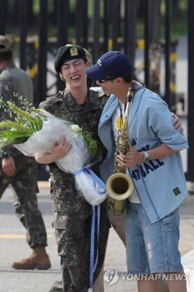 Jin y Namjoon. Foto: Yohap News   