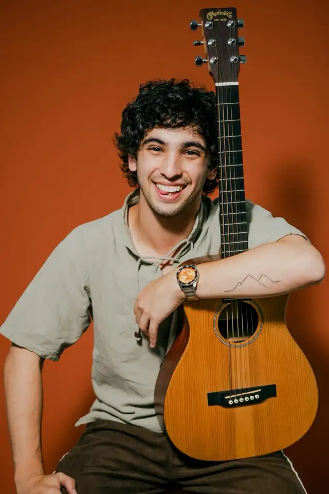 Diego Villarán, conocido por sus papeles en telenovelas de Latina, presenta 'Disfruta la función', su nuevo tema musical disponible en plataformas digitales. Foto: difusión. Diego Villarán, conocido por sus papeles en telenovelas de Latina, presenta 'Disfruta la función', su nuevo tema musical disponible en plataformas digitales. Foto: difusión.