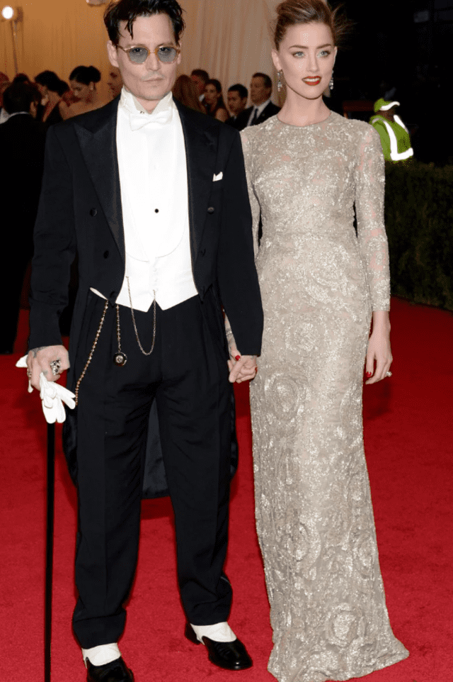 Jhony Depp y su pareja Amber Heard. Foto: difusión