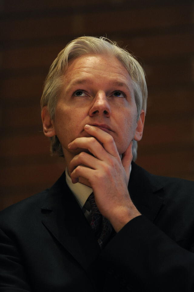 El abogado de Julian Assange defendió la libertad de información y mencionó "motivaciones políticas" en la demanda de extradición. Foto: AFP   